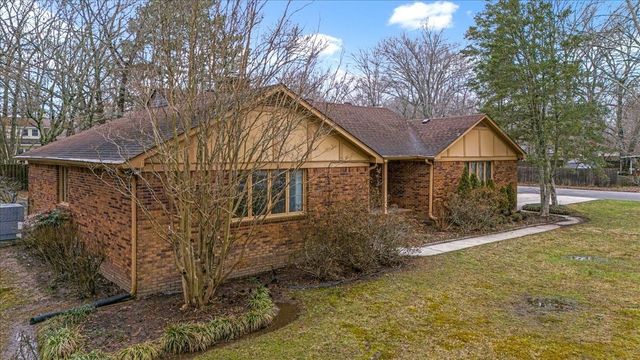 300 Marbeth Ln, Tullahoma, TN 37388