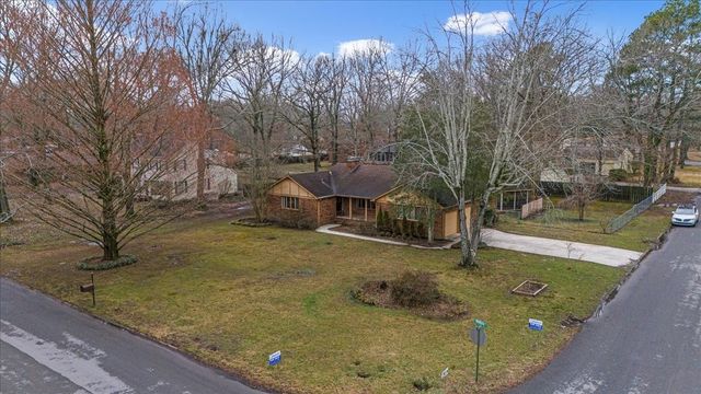 300 Marbeth Ln, Tullahoma, TN 37388