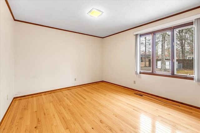 300 Marbeth Ln, Tullahoma, TN 37388