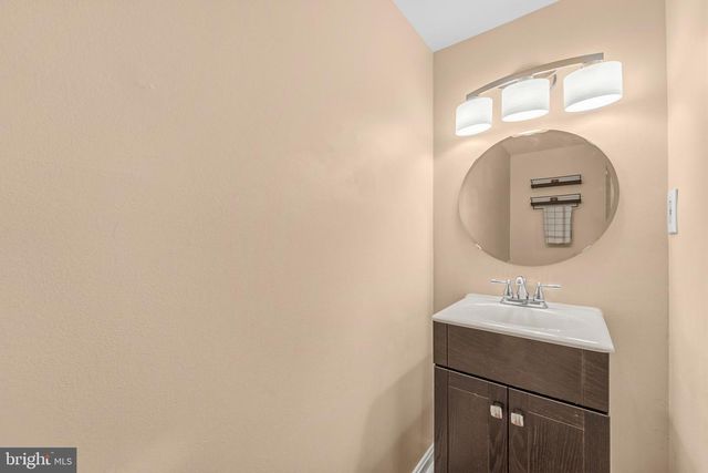 14422 SALISBURY PLAIN CT, Centreville, VA 20120