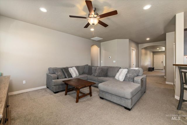 1838 E Porter St, Kuna, ID 83634