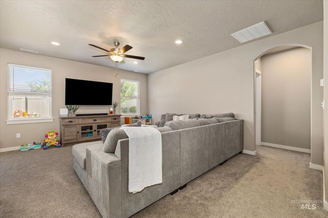 1838 E Porter St, Kuna, ID 83634
