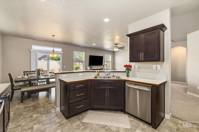 1838 E Porter St, Kuna, ID 83634