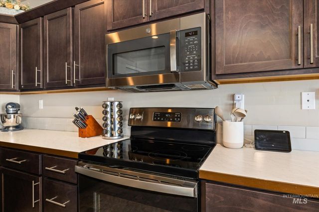 1838 E Porter St, Kuna, ID 83634