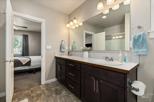 1838 E Porter St, Kuna, ID 83634