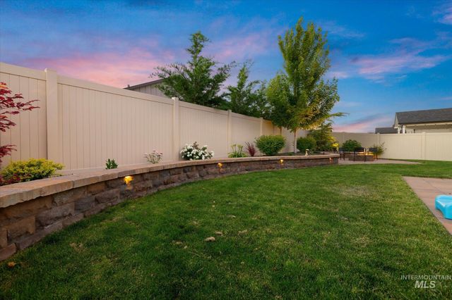 1838 E Porter St, Kuna, ID 83634
