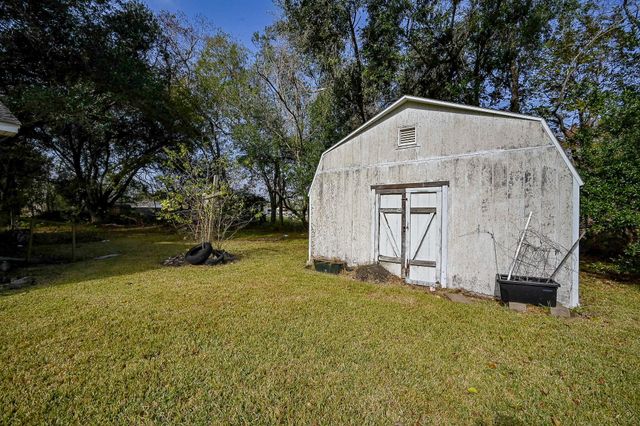 5905 Willow Drive, Pearland, TX 77584