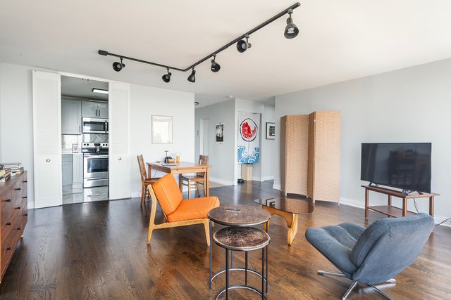 5445 N Sheridan Road 808, Chicago, IL 60640
