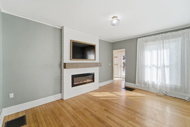 1121 26th Street, Des Moines, IA 50311