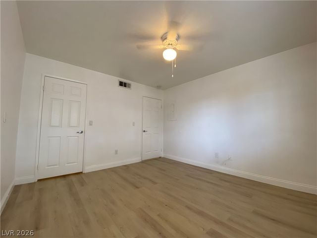 5174 South Jones Boulevard 207, Las Vegas, NV 89118