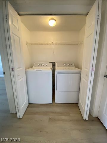 5174 South Jones Boulevard 207, Las Vegas, NV 89118