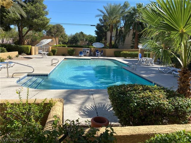 5174 South Jones Boulevard 207, Las Vegas, NV 89118