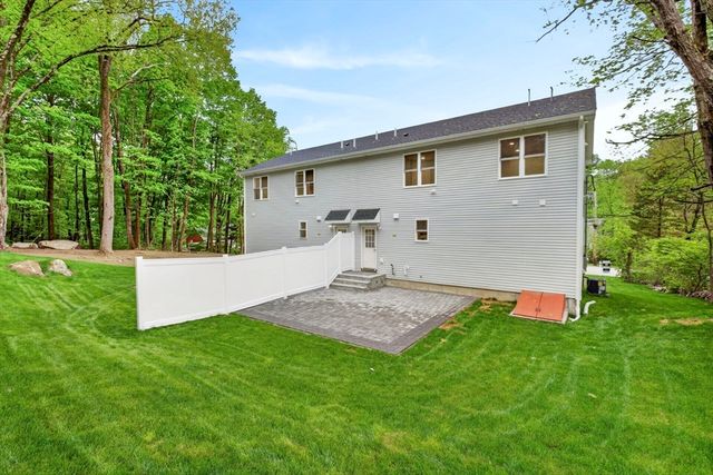 72 Westboro Rd, Grafton, MA 01536
