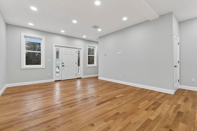 72 Westboro Rd, Grafton, MA 01536