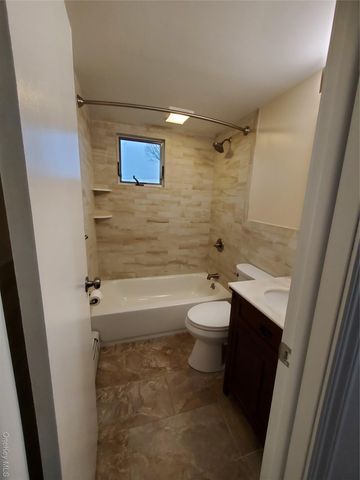 273 South 16th St, Lindenhurst, NY 11757