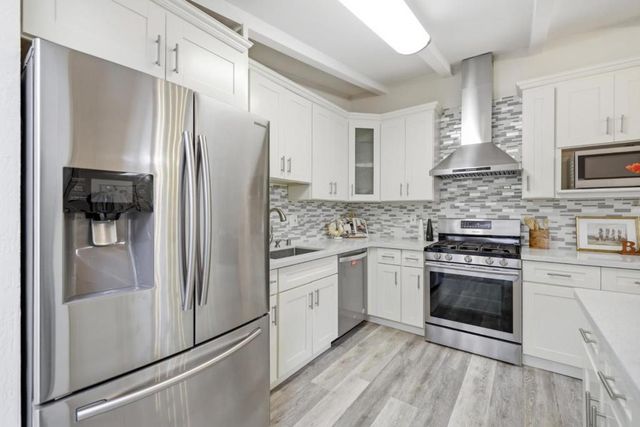 18825 Pendergast Avenue, Cupertino, CA 95014