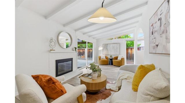 18825 Pendergast Avenue, Cupertino, CA 95014