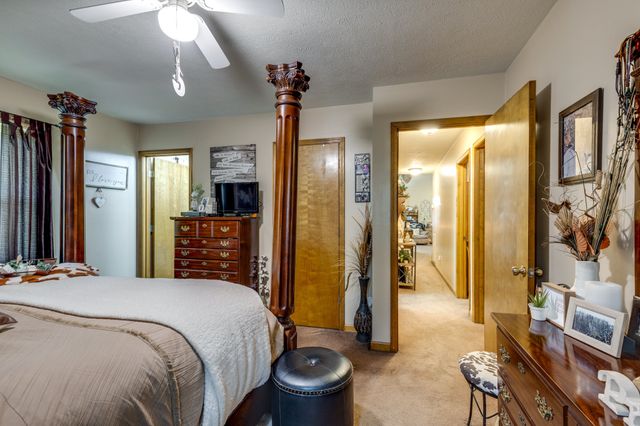 111 Cascade Spring Rd, Hohenwald, TN 38462