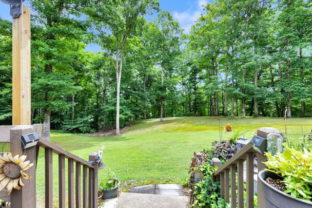 111 Cascade Spring Rd, Hohenwald, TN 38462