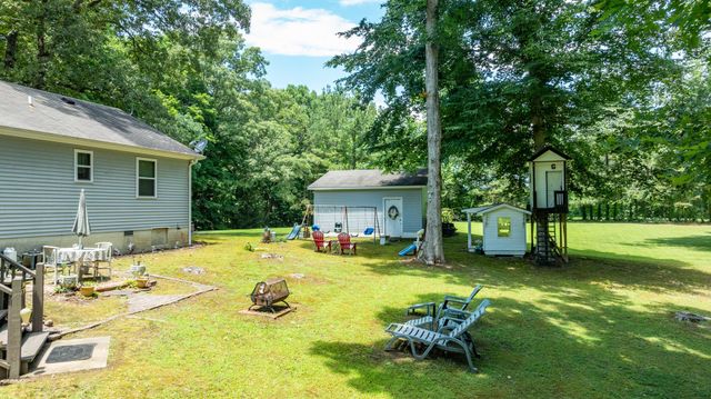 111 Cascade Spring Rd, Hohenwald, TN 38462