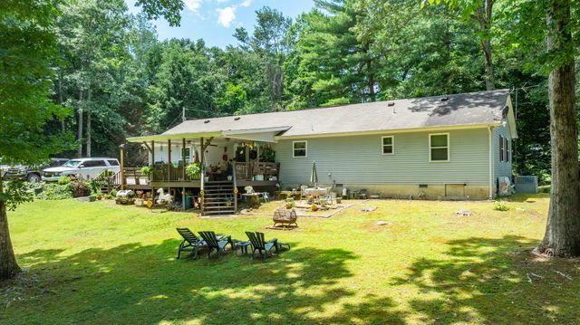 111 Cascade Spring Rd, Hohenwald, TN 38462