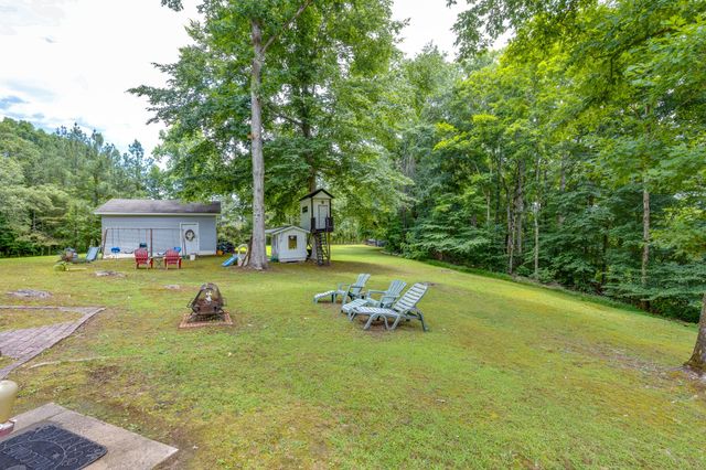 111 Cascade Spring Rd, Hohenwald, TN 38462