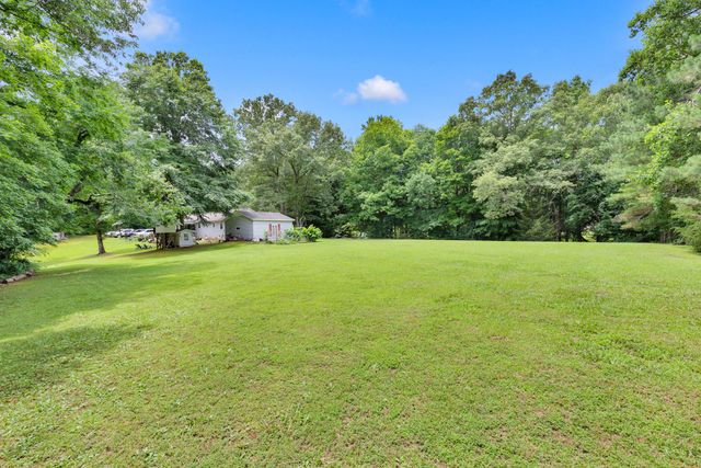111 Cascade Spring Rd, Hohenwald, TN 38462