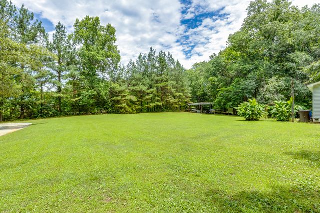 111 Cascade Spring Rd, Hohenwald, TN 38462
