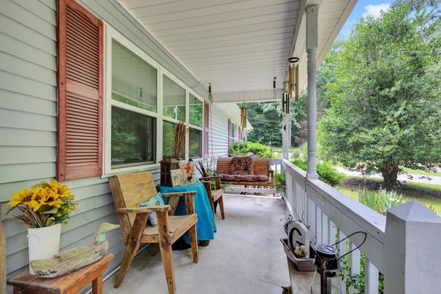 111 Cascade Spring Rd, Hohenwald, TN 38462
