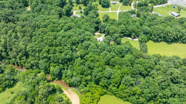 111 Cascade Spring Rd, Hohenwald, TN 38462