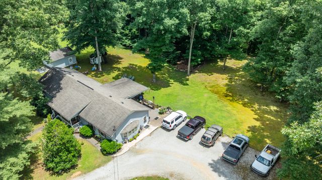 111 Cascade Spring Rd, Hohenwald, TN 38462