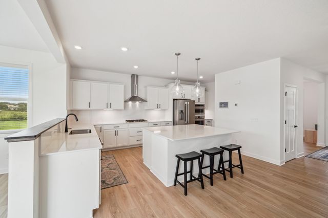 17904 Hinckley Avenue, Lakeville, MN 55044
