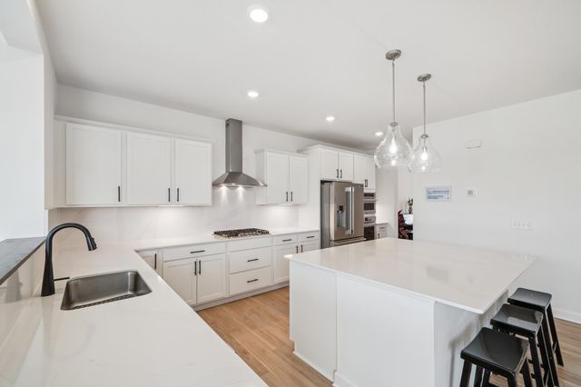 17904 Hinckley Avenue, Lakeville, MN 55044