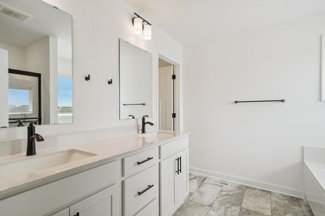 17904 Hinckley Avenue, Lakeville, MN 55044