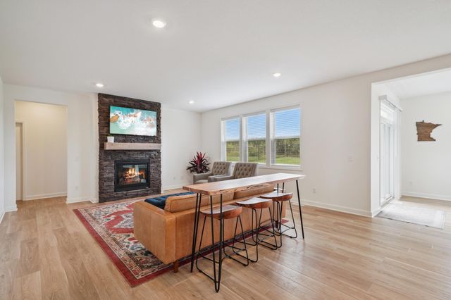 17904 Hinckley Avenue, Lakeville, MN 55044