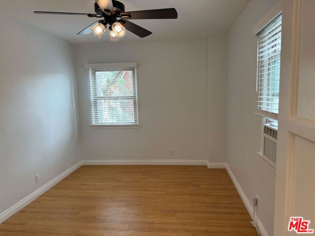 4123 W Toluca Lake Avenue, Burbank, CA 91505