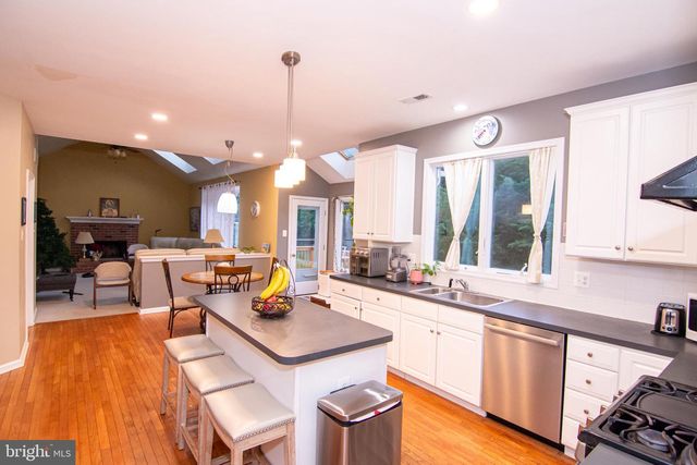 1410 MERLIN CIR, Audubon, PA 19403