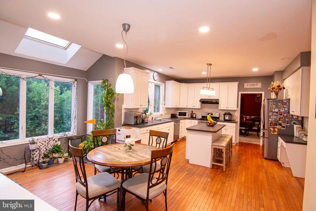 1410 MERLIN CIR, Audubon, PA 19403
