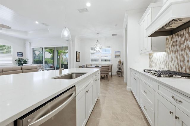 4209 MIDNIGHT BLUE RUN, Bradenton, FL 34211