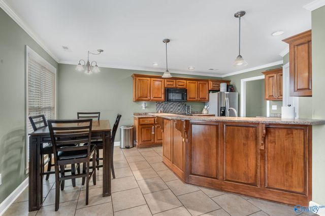 1304 Gypsy Trail SW, Hartselle, AL 35640