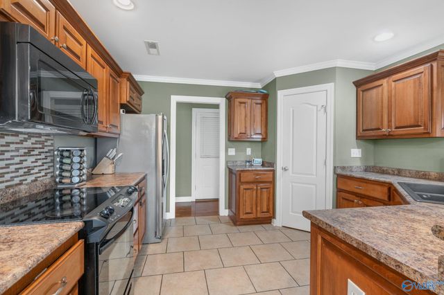 1304 Gypsy Trail SW, Hartselle, AL 35640