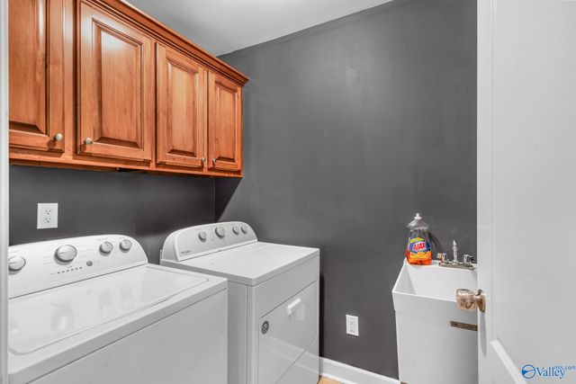 1304 Gypsy Trail SW, Hartselle, AL 35640