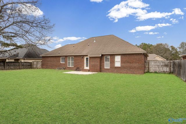 1304 Gypsy Trail SW, Hartselle, AL 35640