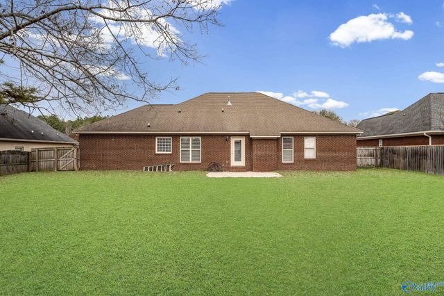 1304 Gypsy Trail SW, Hartselle, AL 35640