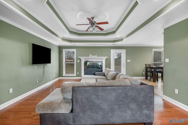 1304 Gypsy Trail SW, Hartselle, AL 35640