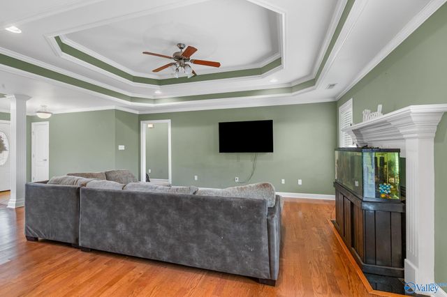 1304 Gypsy Trail SW, Hartselle, AL 35640