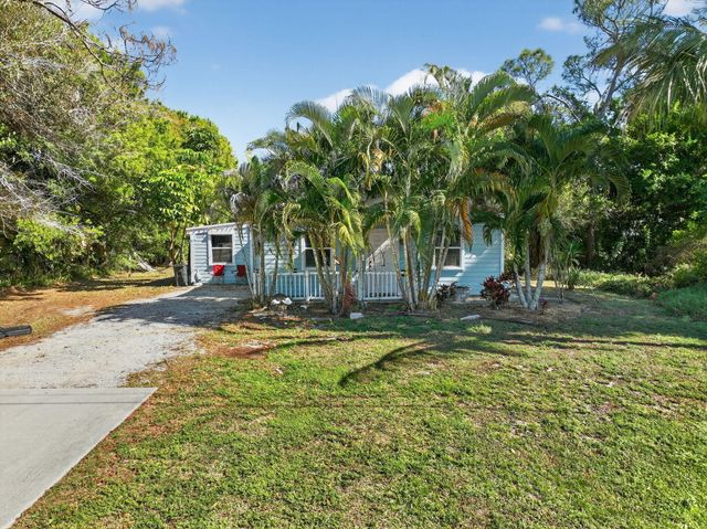 5210 Palm Drive, Fort Pierce, FL 34982
