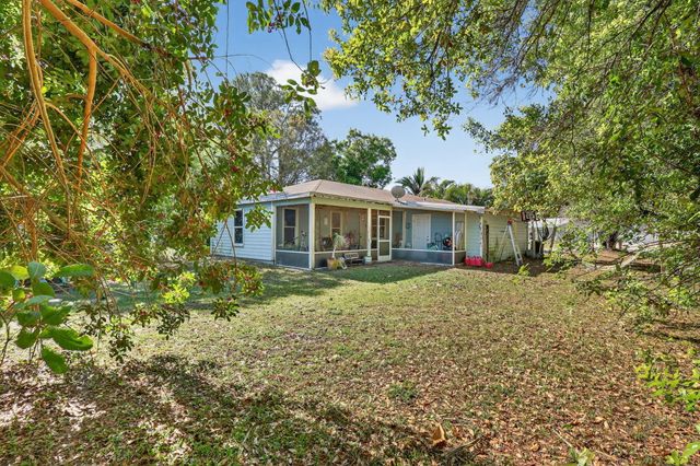 5210 Palm Drive, Fort Pierce, FL 34982