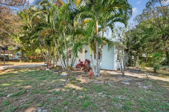 5210 Palm Drive, Fort Pierce, FL 34982