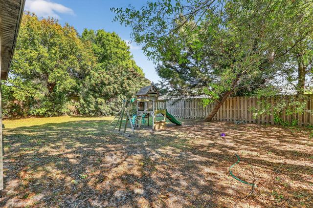 5210 Palm Drive, Fort Pierce, FL 34982